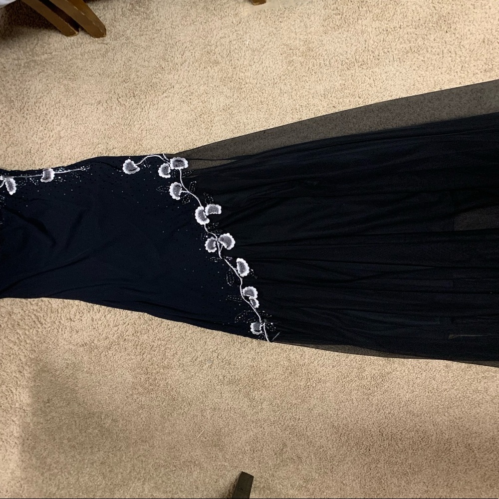 Women’s dress